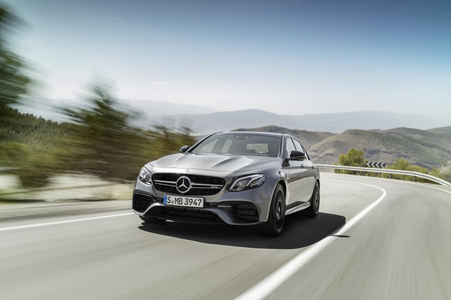  Mercedes-AMG E63 S 4Matic 2017 года  (WW) (фото 7 из 52)